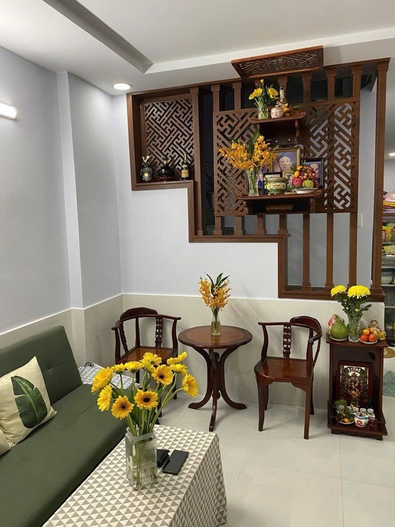 Bán nhà hẻm xe hơi dọn vào ở ngay đường Phạm Văn Đồng nhỉnh 5 tỷ.